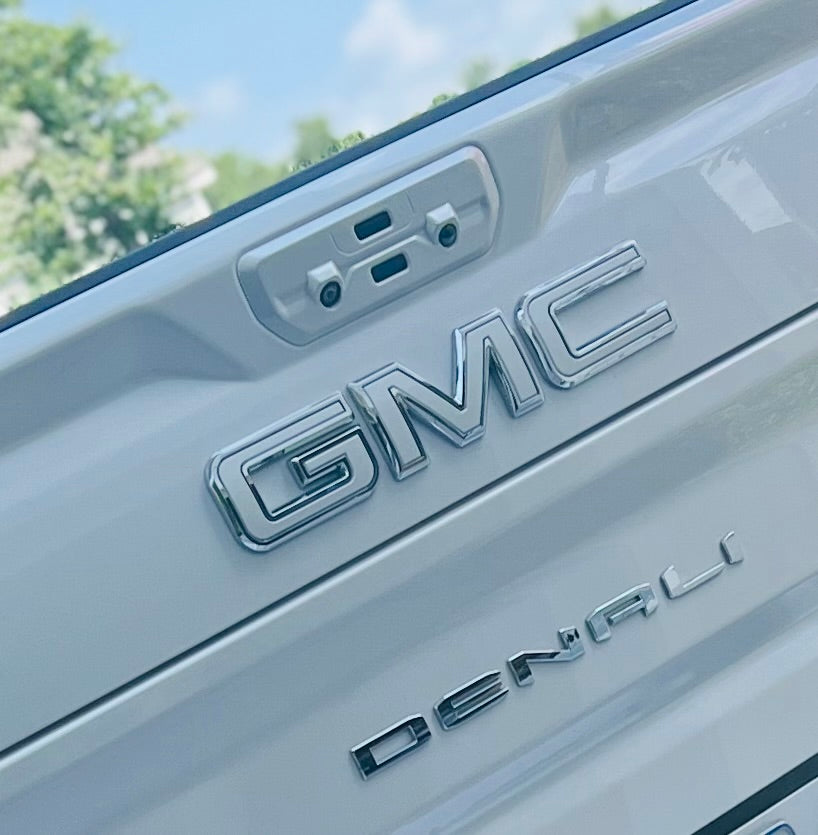 2019-2024 GM Tailgate latch/handle bezel